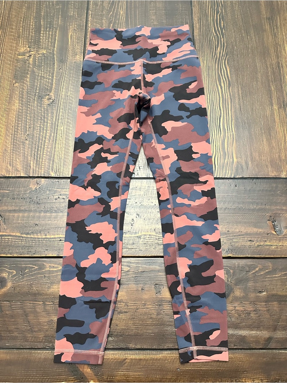 Lululemon Wunder Train 25” Inseam Size 4